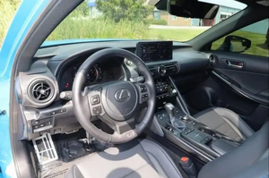 2024 Lexus เป็น500 F ประสิทธิภาพกีฬาพรีเมี่ยมหนัง AWD R16 SUV - Product Image 4