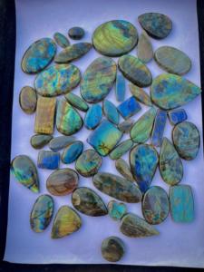 Vente en gros cabochon en Labradorite naturelle d'excellente qualité multicolore pierres précieuses en vrac bijoux faits à la main mélange taille lot poli - Product Image 2