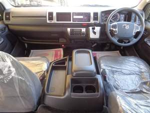 TOYOTA HIACE - Product Image 4