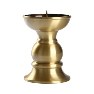 Soporte de vela de metal de lujo de alta calidad con diseño único que incluye otros tarros de vela linternas para decoración del hogar y uso en bodas - Product Image 1