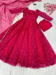 Vêtements Ethniques Indiens Tabby Soie Organza Impression Numérique Fantaisie Anarkali Robes avec Organza Dupatta pour Wedding Wear et Festival Wear - Product Image 5