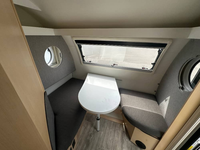 Remolque de viaje N-u-c-a-m-p-s para todas las estaciones, caravana de aluminio de alta calidad con diseño de grado aeronáutico, diseñada para uso a largo plazo.