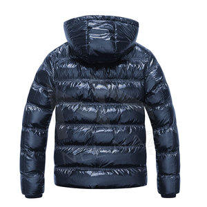 Chaquetas acolchadas multicolores para hombres con capucha Puffy Moda elegante Ropa de invierno Chaquetas acolchadas de lujo Hecho en Pakistán - Product Image 2