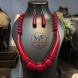 Conjunto de Collar y Pendientes de Resina Roja Hechos a Mano por Craft Exim, Diseño de Moda para las Cuatro Estaciones, para Mujer, Modelo Mf-001-TCE-133, Proveedor Mayorista de la India - Product Image 1