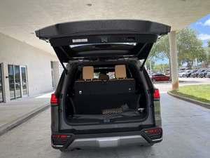 L_ex_us LX 600 Premium AWD 2022 / Disponible para la Venta con Bajo Kilometraje / Motor de Gasolina / Auto Usado en Excelentes Condiciones, Sin Accidentes ni Problemas - Product Image 6