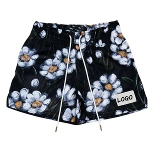 Vente en gros Short d'été unisexe en maille à motifs floraux Short de haute qualité décontracté pour hommes en polyester Sublimation de poche taille moyenne unisexe d'été - Product Image 3