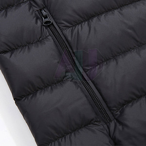 Chaqueta de Invierno Acolchada para Hombre de Alta Calidad con Características Impermeables, Transpirables y Resistentes al Viento, Logotipo Frontal, Estilo Casual para Exteriores - Product Image 4