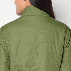 Nouvelle veste matelassée en tricot pour femmes au design personnalisé élégant à capuche avec fermeture éclair intégrale imperméable respirante mode d'hiver décontractée - Product Image 5