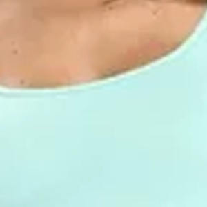 Débardeurs de qualité supérieure à coupe ajustée 100% coton pour femmes de couleur unie pour tous les âges - Product Image 5