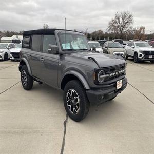 Ford Bronco Outer Banks 2024 en parfait état - Product Image 1