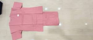 เสื้อกั๊กแบบปรับได้และเสื้อพิมพ์โลโก้ชุดเครื่องแบบทำความสะอาดพนักงานโรงแรมพร้อมโลโก้ปรับได้ - Product Image 5