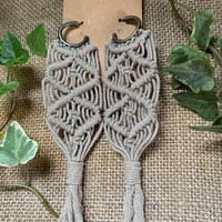 Vente en gros de boucles d'oreilles classiques en macramé faites à la main, longues, avec plumes, pour la décoration de la maison, décoration murale, design traditionnel, Noël
