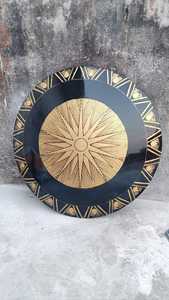 Bouclier médiéval de couleur noire en métal pour film Cosplay sculpté Technique de gravure Bouclier à bas prix à vendre - Product Image 6