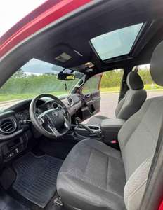 Caja de Cambios Automática para Toyota Tacoma Pickup 2016 con Volante a la Izquierda, Interior de Cuero Color Oscuro, Tamaño de Neumáticos R17 - Product Image 4