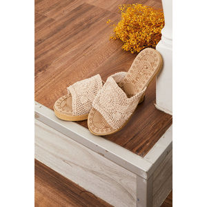 Summer Open Toe Straw for <b>Slippers</b> with Stone Embellishments Breathable Patterned Design - Product Image 1