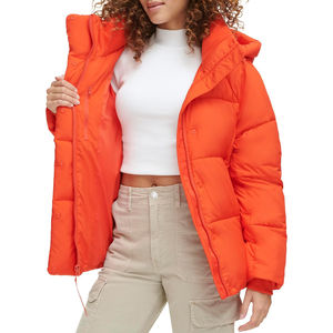 Nueva llegada de las mujeres Puffer Chaquetas OEM Top Ranking Logotipo personalizado Impreso Tela Precio al por mayor con material de relleno de algodón - Product Image 4