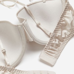 Soutien-gorge rembourré de haute qualité au design unique et personnalisé pour femmes, fabriqué sur demande avec étiquette privée à bas prix - Product Image 5