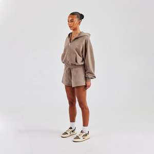 ชุดเสื้อมีฮู้ดและกางเกงขาสั้นแบบพรีเมี่ยมของผู้หญิงแฟชั่น2024ฤดูใบไม้ร่วงชุดเสื้อตัวบนแบบสตรีทแวร์ระบายอากาศ - Product Image 2