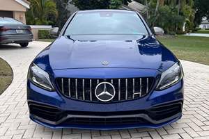 LISTO PARA ENVIAR - USADO, VOLANTE A LA IZQUIERDA |   CONDUCCIÓN DERECHA |   2019 M E R C E D E S-AMG C63 S SEDÁN |   Motor V8 biturbo de 503 HP - Product Image 2