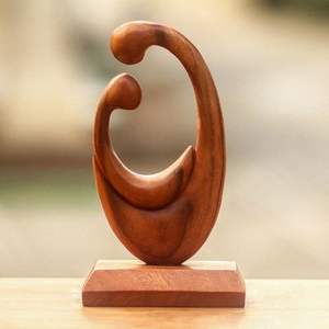 Escultura de madera de figuras de pájaros que representan Libertad y gracia perfecta para interiores temáticos naturalistas o bohemios - Product Image 1