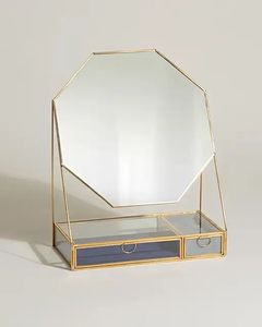 Joyero de Metal y Vidrio de Diseño Tradicional que Conserva la Belleza Cultural y la Seguridad de las Joyas Juntos - Product Image 1