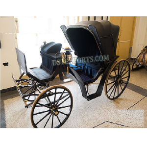 Mini calèche Phaeton noir tiré par un cheval Poney calèche Victoria Poney calèches dessinées par des chevaux - Product Image 1