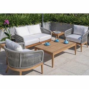 Sofá de exterior de madera de teca con cuerda y juego de cojines hecho en Indonesia - Product Image 1
