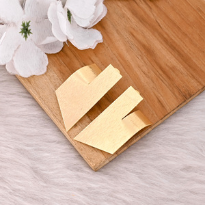 ต่างหูสตั๊ดชุบทองทองเหลืองสำหรับผู้หญิงดีไซน์เนอร์ทำด้วยมือต่างหูเม็ดเดี่ยวชุบทองทองเหลืองคุณภาพสูงขายส่งผู้ผลิต - Product Image 3