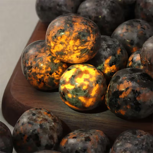 Pierre roulée naturelle Yooperlite, sodalite fluorescente réactive aux UV, <span class=keywords><strong>cristal</strong></span> orange poli luminescent pour cadeau DIY et décoration <span class=keywords><strong>de</strong></span> bureau - Product Image 2