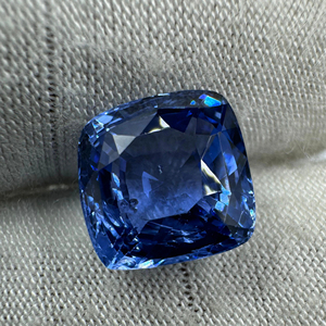 Haute qualité 9 MM coussin saphir bleu chauffant pierre précieuse coupe lâche pierre précieuse bleue naturelle avec certificat IGI hauteur d'article 6 MM - Product Image 3