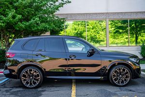 สภาพดีเยี่ยม รถมือสอง ปี 2022 บีเอ็มดับเบิลยู เอ็กซ์5 เอ็ม คอมเพททิชั่น เทอร์โบคู่ เครื่องยนต์วี8 - Product Image 4