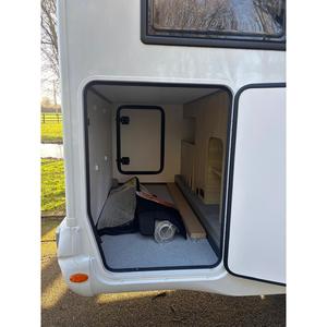Camping-car Chausson 797 Ultimate Line 4 places, profil bas, transmission automatique, moteur en aluminium, avec cuisine - Product Image 2