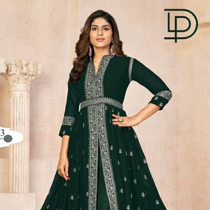 Traje de invierno de diseñador para adultos estilo Sherwani paquistaní semicosido Con parte inferior de seda de Santoon Nazmin gasa Dupatta - Product Image 1