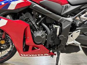 Disponible Ahora: Motocicletas Nuevas CB650R E-Clutch 2025/2026 en Stock con 3 Años de Garantía - Listas para Enviar - Product Image 6