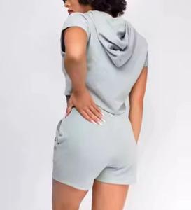 Ensemble short et sweat à capuche zippé deux pièces personnalisé pour femmes Ensemble 2 pièces sweat-shirt 2 pièces de haute qualité pour femmes - Product Image 5