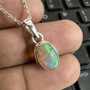 Pendentif en pierre précieuse opale de feu éthiopienne naturelle en argent sterling 925, pierre de naissance d'octobre, breloque opale - Product Image 3