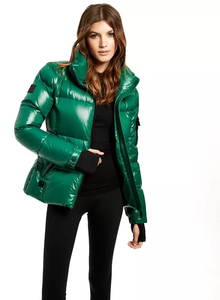 แจ็คเก็ตขนเป็ดสไตล์ฟรีสไตล์สำหรับผู้หญิง, เสื้อโค้ทขนเป็ดสีเขียวหญ้าซิปรูดได้สำหรับฤดูหนาวออกแบบได้ตามต้องการ - Product Image 2