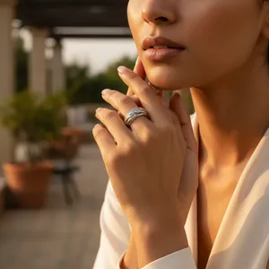 Anillo Minimalista Geométrico de Plata de Ley 925 para Mujer, con Engaste de Bisel, para Uso Diario - Product Image 1