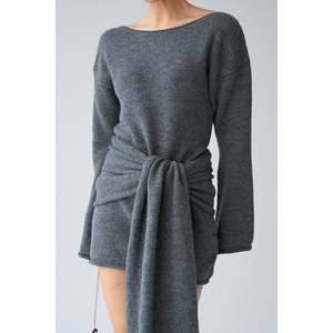 ชุดถักแอนทราไซต์พร้อมผ้าคลุมไหล่ - Product Image 1