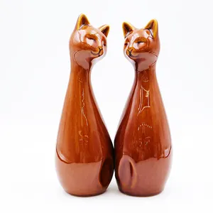 Estátua de animal de cerâmica 3D OEM escultura nórdica moderna personalizada ornamento de gato marrom para decoração de casa conjunto de estatuetas