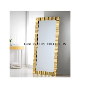 Grand miroir en bois de style fermier avec cadre combiné en bois et en métal pour un look rustique élégant - Product Image 5