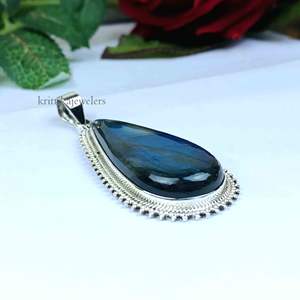 Pendentif en argent sterling 925 de style bohème avec pierre précieuse labradorite naturelle de forme poire sertie en bélière, pierre précieuse à feu bleu pour femmes - Product Image 2