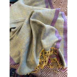 Bufanda larga de seda Eri Peace estilo Marigold Lake - Product Image 1