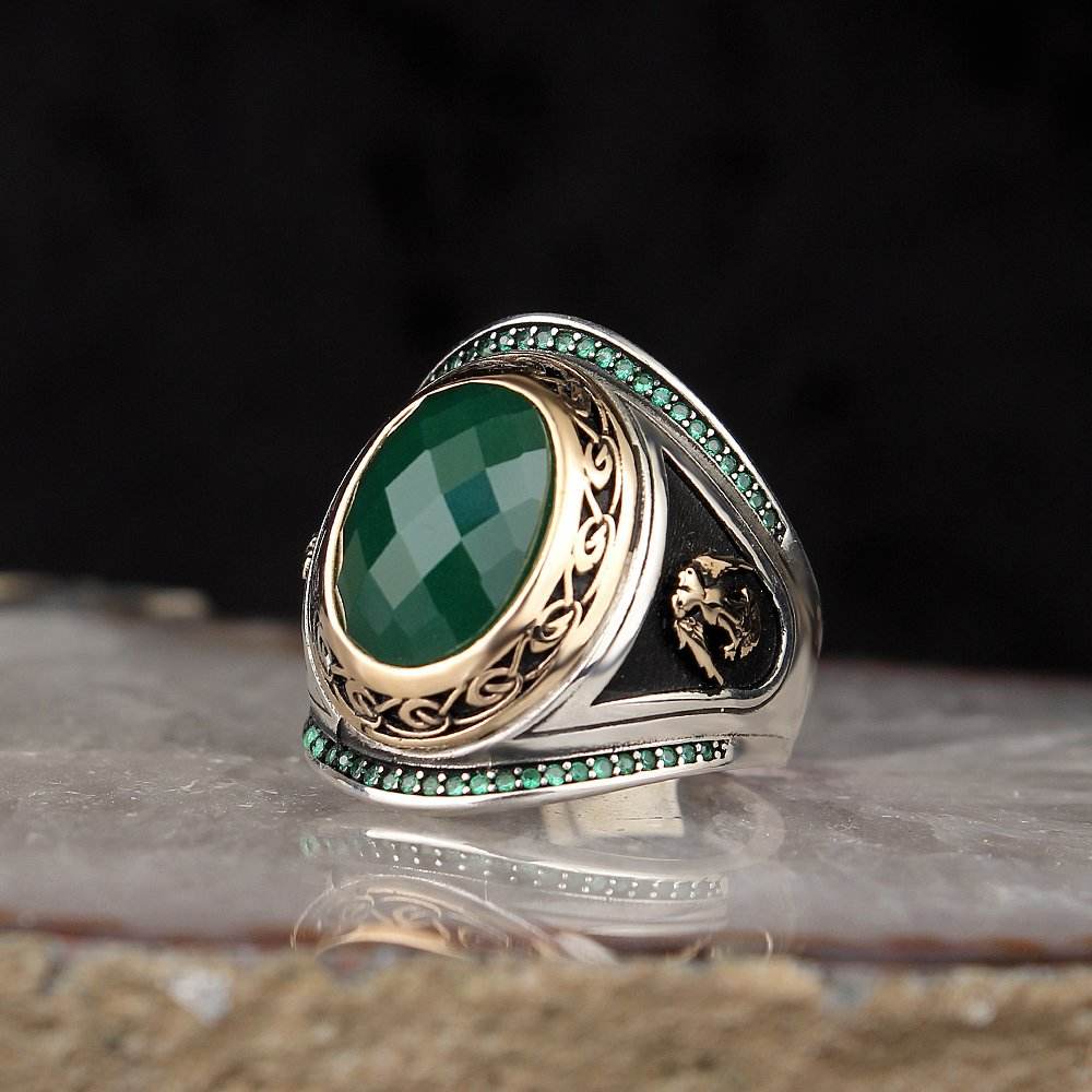 สีเขียว