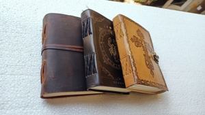 Journaux en cuir sur mesure avec croix en relief, couverture d'aspect antique et couverture imprimée avec des papiers de coton - Product Image 4