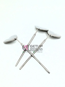 Miroir cosmétique de poche éclairé professionnel, finition argentée, cadre en acier inoxydable - Product Image 5