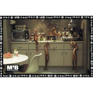 Póster de Anime, Postal de Hombres en Negro - Product Image 1