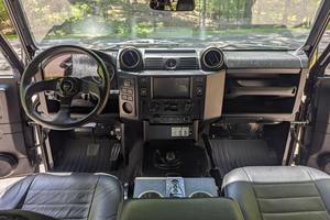 Os-prey De-fen-der 90 5.3 litres V8, modèle 2020, en bon état - Product Image 3