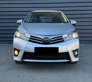 COROLLA XI 2013 (E160, E170, E180) Bajo Kilometraje, Motor en Buen Estado, Transmisión Automática, Techo Panorámico, Luces, Listo para Enviar - Product Image 1