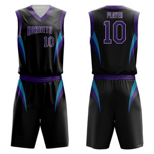 Vêtements d'équipe personnalisés en polyester 100% avec logo, fournisseur d'uniformes de football au Pakistan/nouvelle arrivée, meilleure vente d'uniformes de football - Product Image 1